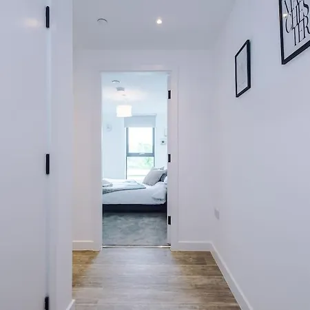 Sleeps 6, Stylish 2 Bedroom Apartment In Old Trafford, Balcony, Smart Tvs, Long Term Disc Manchester Exterior photo