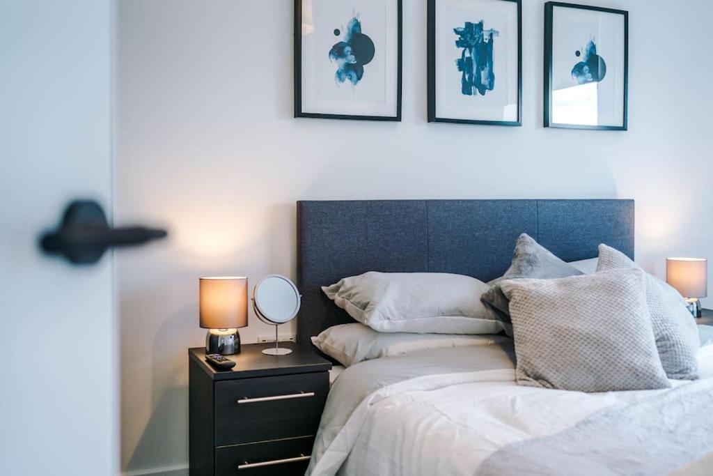 Sleeps 6, Stylish 2 Bedroom In Old Trafford, Balcony, Smart Tvs, Long Term Disc Apartment